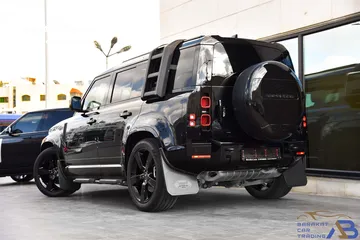  2 لاند روفر ديفندر بنزين بلاك ايديشن 2023 Land Rover Defender 110 P400 X-Dynamic SE Black Edition
