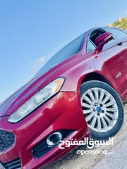  4 فورد فيوجن 2013للبيع بسعر حرق للتواصل على الرقم الي في الوصف