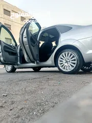  6 فورد فوكس موديل 2011 بحالة ممتازة جنط الفورد موجود شاشة كبيرة لاتحتاج إلى صيانة بسعر مغري جدا