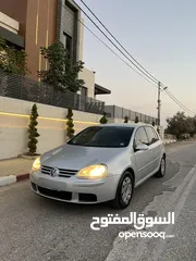  1 جولف mk5 بحالة وضع الوكاله 68 الف كيلومتر