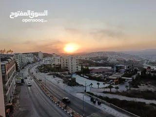  3 شقه عظم باطلاله جميله جدا ومفتوحه