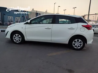  4 TOYOTA YARIS  E 2020