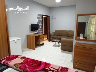  10 شقه مفروشه للايجار في الجاردنز قرب دوار الواحه وشارع المدينه المنوره