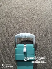  2 ساعه جديده بحالة الوكاله + كفر بلاستك مقوئ من الخارج للحماية من الكسر او الخدوش