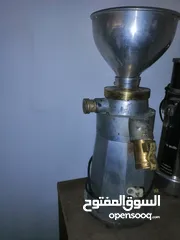  6 ماكينة طحن قهوة عدد 2 للبيع 1فاز
