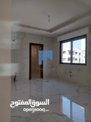  13 شقة فاخرة للبيع في الرابية  - خلف الإتصالات ( Orange ) طابق ثالث 195م مع روف دوبلكس 110م لم تسكن
