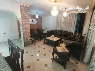  4 شقة طابق كامل للبيع في جبل النصر