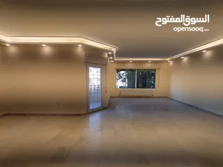  1 شقة مميزه فارغه للايجار في عبدون 240 م