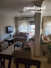  3 شقه طابقيه بمنطقه الروابي للبيع