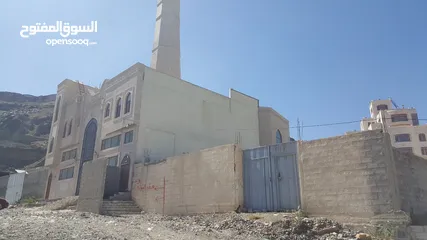 1 ارضية خلف الجامعة اللبناية صنعاء - شارع الخمسين عرض لمدة شهر