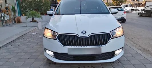  9 سكودا فابيا جير عادي