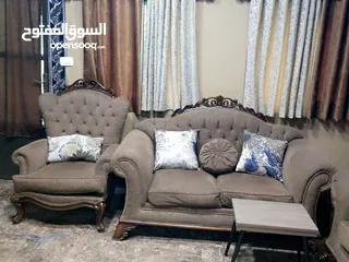  3 طقم كنب بحالة ممتازة