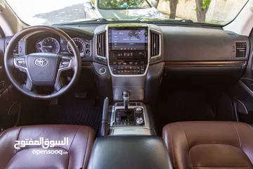  14 Toyota Land Cruiser VX-R 2017