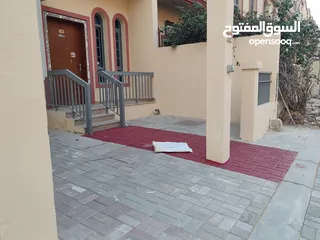  4 فيله للايجار بسعر شقه تكيف مركزي مع حوش وباركن اطلاله مفتوحه Tawn house for rent in Ajman 42000