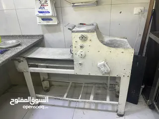  21 معدات مطعم كاملة بحالة ممتازة وبسعر مناسب