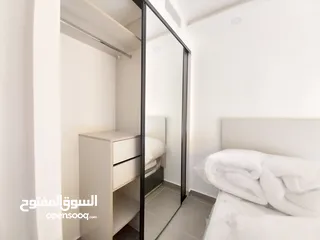 4 شقة للايجار في الويبده  ( Property 33674 )-175072441