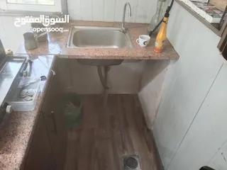  7 قرفان امريكي  بحاله جيده 3متر*4 متر مع معدات قهوه