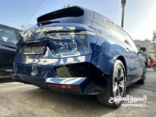  8 BMW IX 2022
