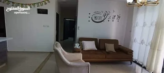  2 شقة للإيجار قلب عين منجد