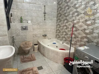  12 شقة شبه أرضية مع ساحة خارجية واطلالة للبيع في الارسال