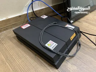  3 بليستيشن نضيييف مع ثلاث يدات