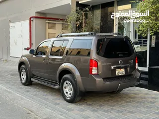  4 Nissan pathfinder 2008