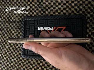  4 Iphone 11 pro mix 256g. P78