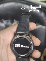  2 ساعة Gear s3 مستخدمه بحاله ممتازه