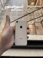  3 مستخدم iPhone 8