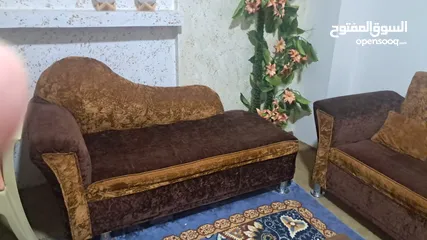  2 طقم كورنر 10 مقاعد بحالة جيدة جداً للبيع