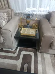  3 طاولات خشب عدد 3 وحده كبير واثنتين وسط