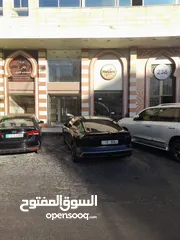  4 محلات في شارع المدينة المنورة والجاردنز للايجار