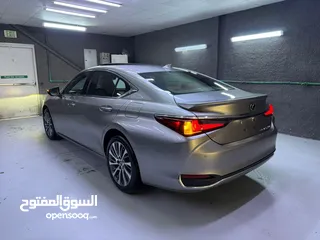  6 كلزس ES250