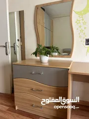  7 غرفة نوم كاملة لشخصين خشب لامينيت ، مستعمل بحال الجديد من جوايكو مع فرشات ريتشموند