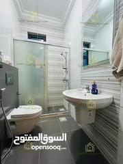  9 شقة فاخرة - مفروش جزئي - حي الصحابة - 3نوم 1ماستر - 230م - بإطلالــــه بانوراما