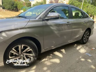  3 تويوتا يارس ياباني اصلي  لاتزال على كفالة الشركة موديل  2023 للبيع الشكل الجديد