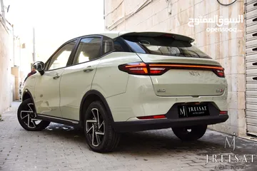  3 نيتا آيا الكهربائية بالكامل متوفر باللونين الازرق والاخضر 2023 Neta Aya EV SUV