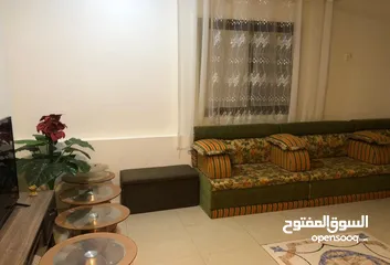  8 منزل للبيع في عدن المعلا دكة موقع ممتاز مطل على البحر