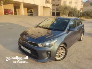  1 كيا ريو 2020 عداد 60 الف فقط مع فتحة سقف