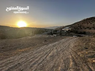 5 قطعة ارض للبيع على الشارع الرئيسي عمان - جرش قرب جامعة فيلادلفيا