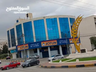  8 مكاتب مميزة للايجار في اربد مقابل مقهى اليوسفي