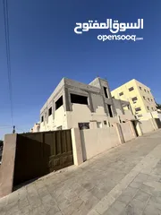 1 نص عمارة سكنية للبيع في منطقة الثالثة – العقبة