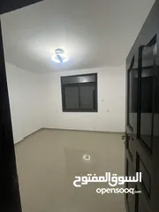  2 ثلاث غرف نوم غير مفروشة للايجار