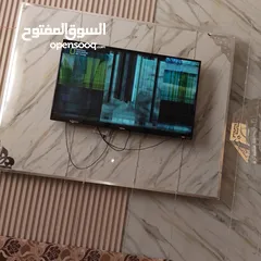  1 شاشه مكسوره