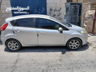  4 فورد فيستا موديل 2012 للبيع