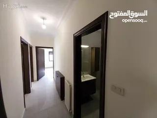  5 شقة مجددة بالكامل موقع مميز في الدوار الخامس ( Property ID : 30033 )