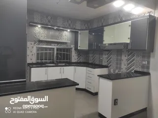  1 مطبخ فاخر هايجلوس بحاله ممتازه