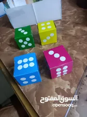  9 سحبة أطفال 5 قروش بس فقط ..طبعا كل علبة داخلها هدية ..ما في علبة فارغة