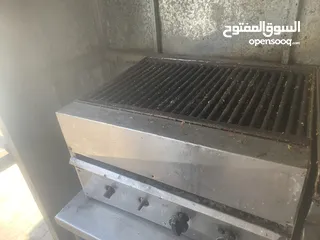  5 ثلاجه مع عدت مطعم لبيع