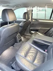  12 Skoda Superb 2011